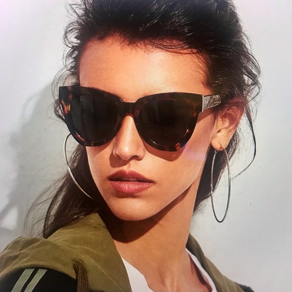 🕶 Oversize Tortoise Sunglasses 🕶 - Picture 2 of 9